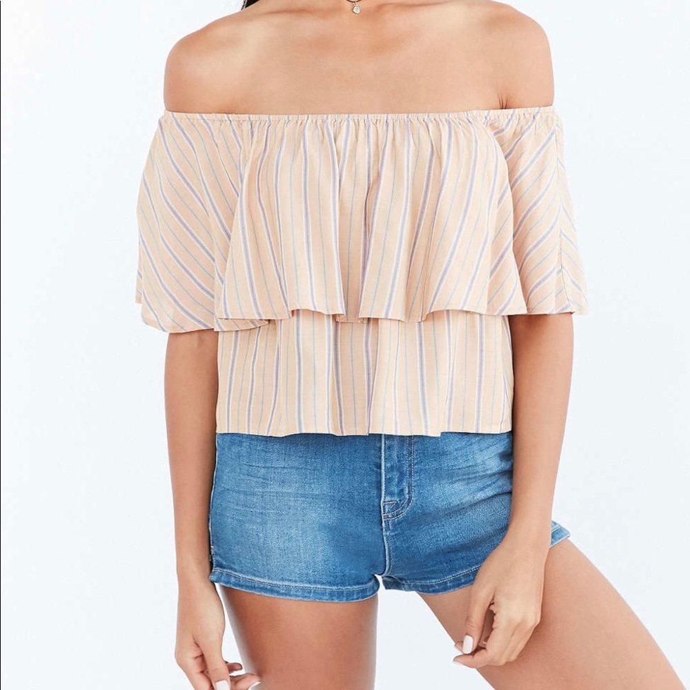 🆑Ruffle Off Shoulder Top